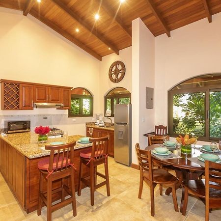 "Hana'S Celeste Retreat" Large Modern Villa Sleeps 6 On 20 Acres Of Nature! Bijagua Luaran gambar
